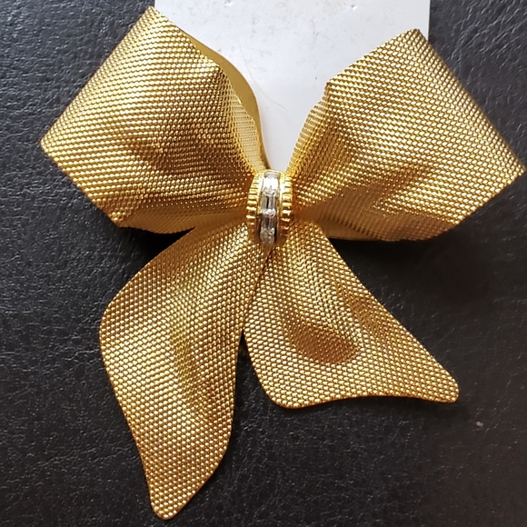 Gold tone Bow brooch with rhinestones - Picture 4 of 6